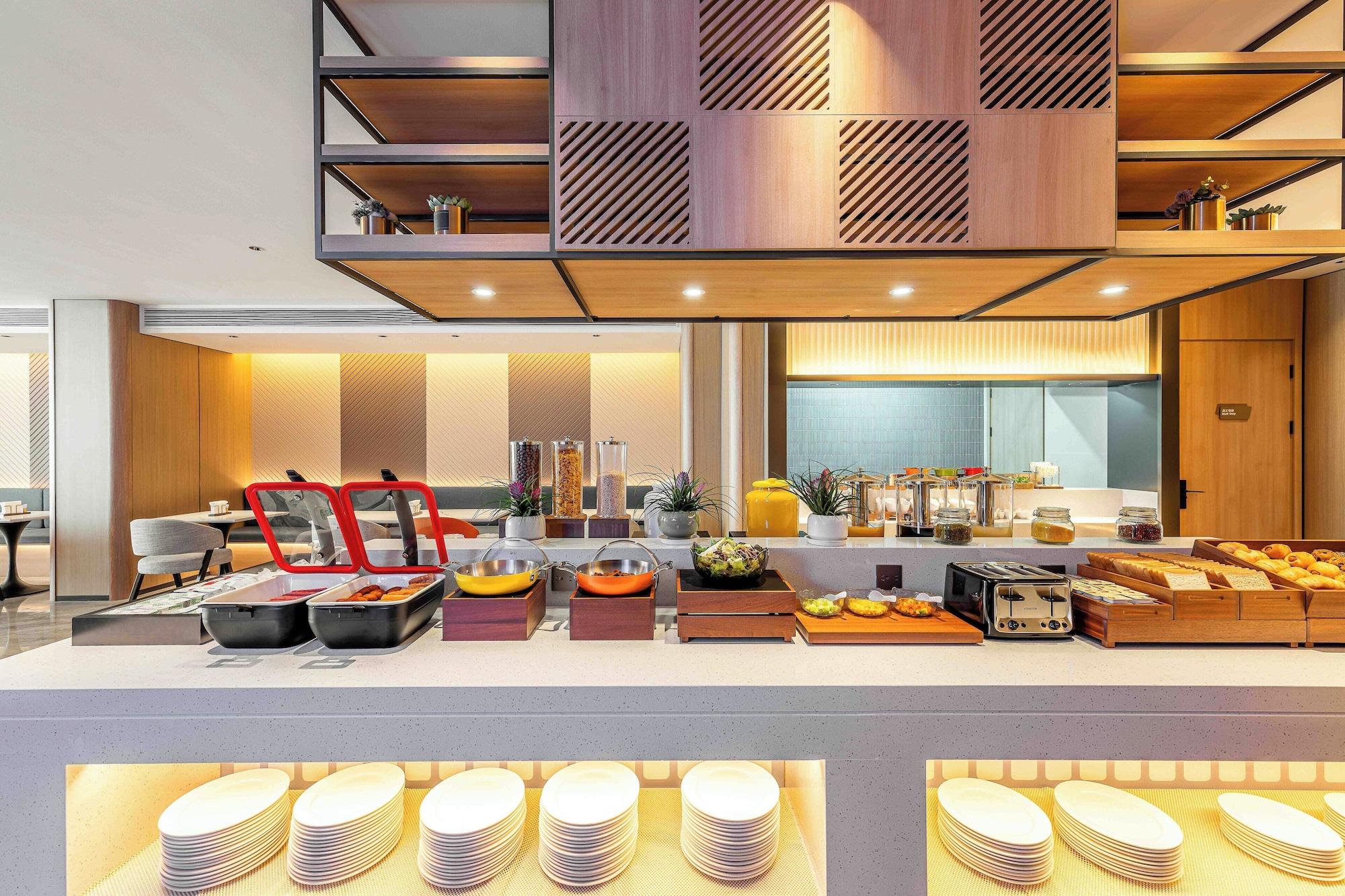 Restaurante Holiday Inn Express Shanghai PVG Zhuqiao by IHG