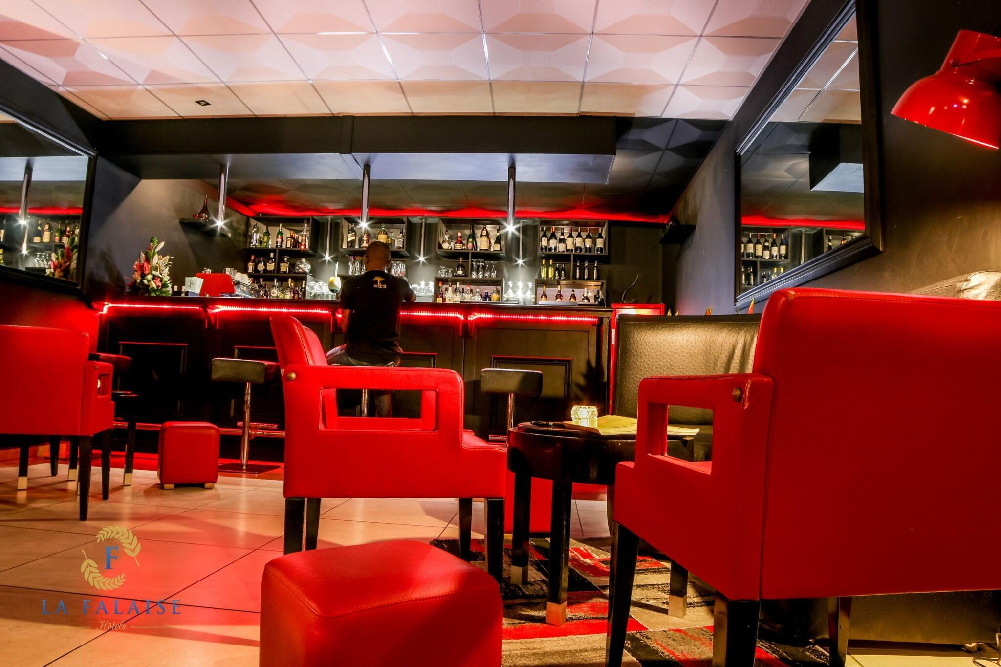 Bar/Salón Hôtel Résidence La Falaise