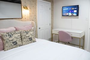 Alquiler Vacacional - The Wanderlust ATL - Global-Themed 5BR Home