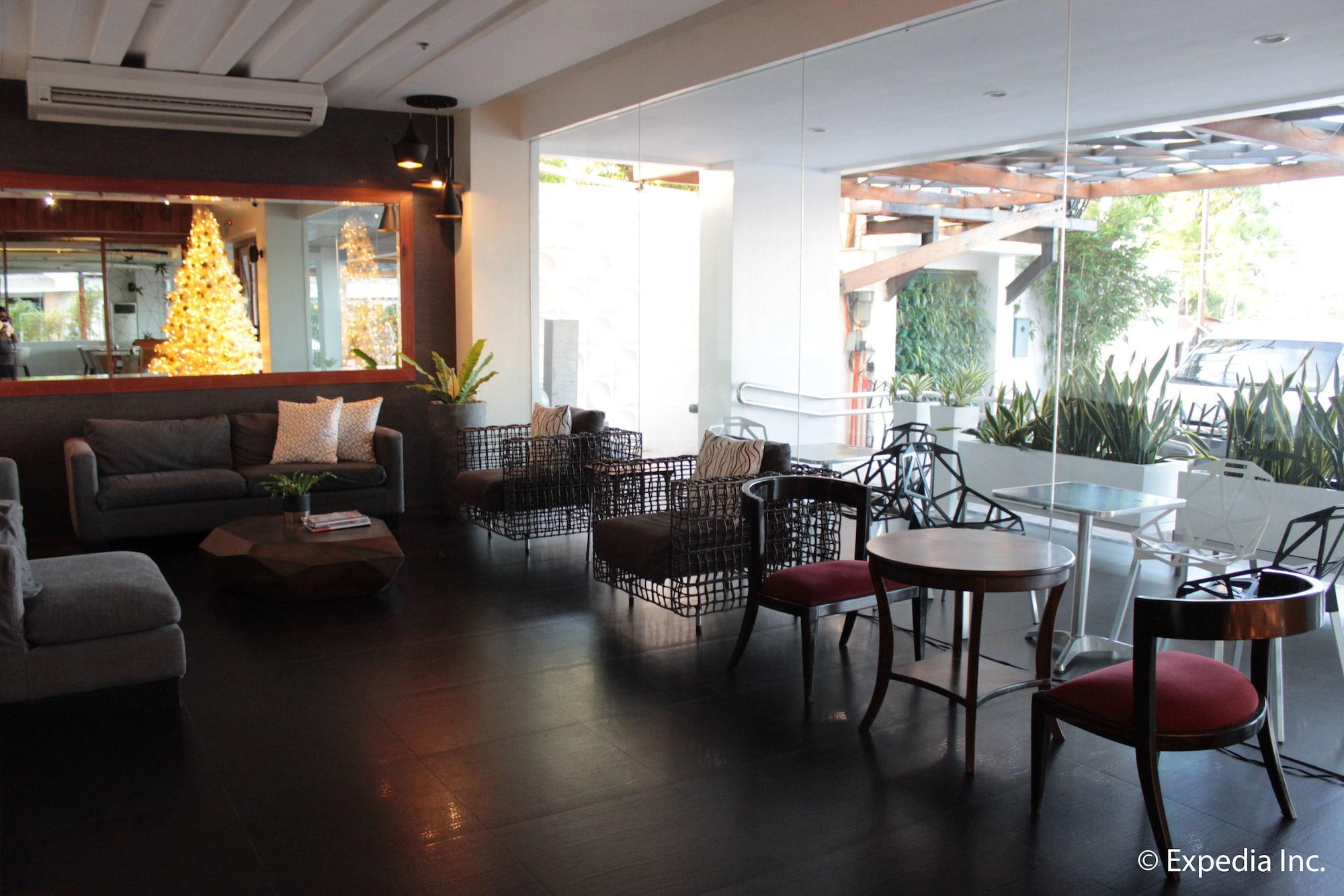 Vista Lobby One Vittoria Hotel