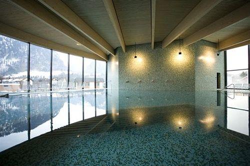 Vista Piscina Hotel Cailler