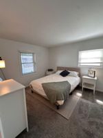 Alquiler Vacacional - Tranquil 3-bedroom house with AC in Elk Grove Village