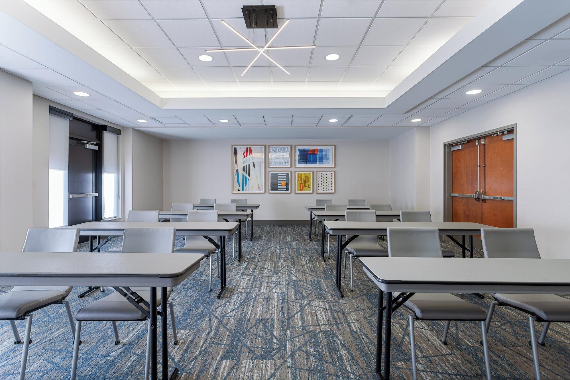 Sala de Reuniones Holiday Inn Express and Suites Columbus Edinburgh by IHG