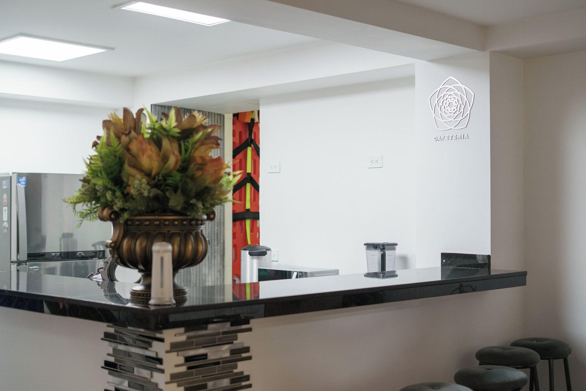 Vista Lobby RECOVERY HOUSE BY ZENYA HOST