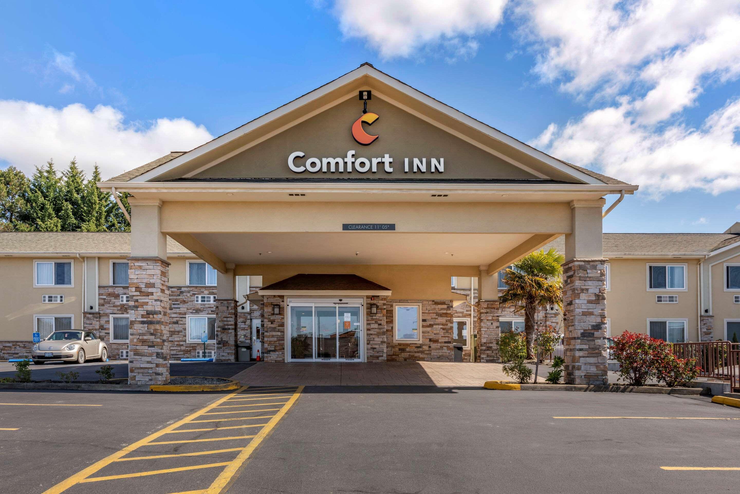 Vista Exterior Comfort Inn Roseburg