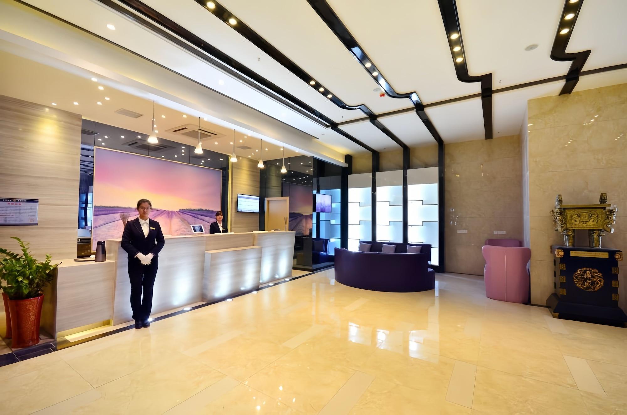 Vista Lobby Lavande International Hotel Wuhan Jiedaokou University of Technology Mafangshan Campus Branch