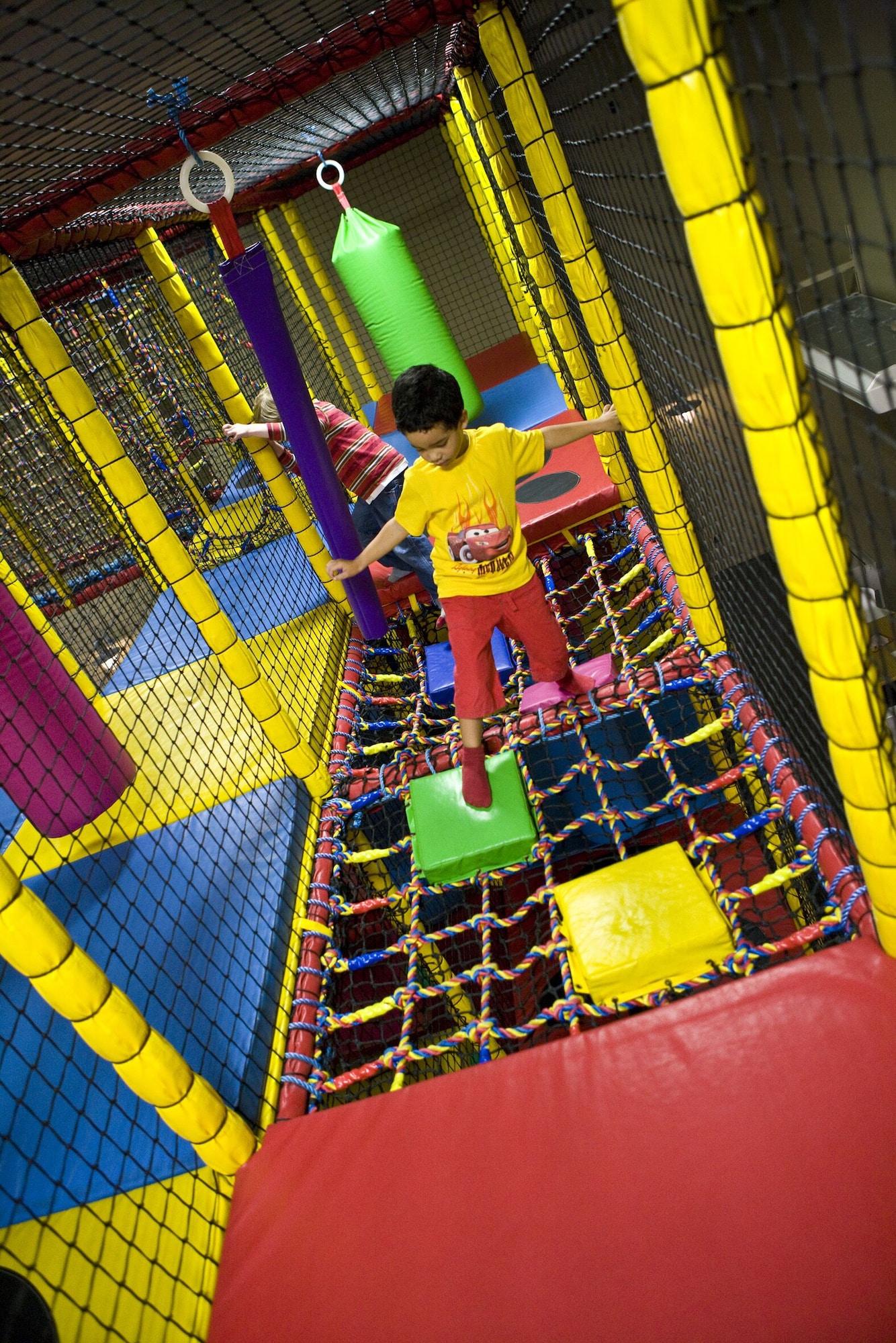 Instalaciones Recreativas Burntwood Court Hotel