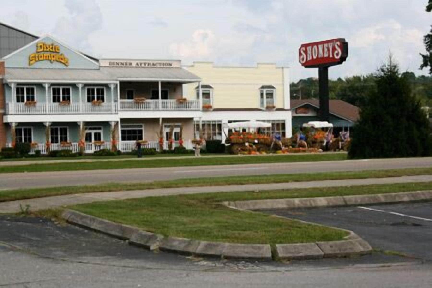 Vista Exterior Norma Dan Motel - Near Dolly Parton's Stampede Dinner Attraction