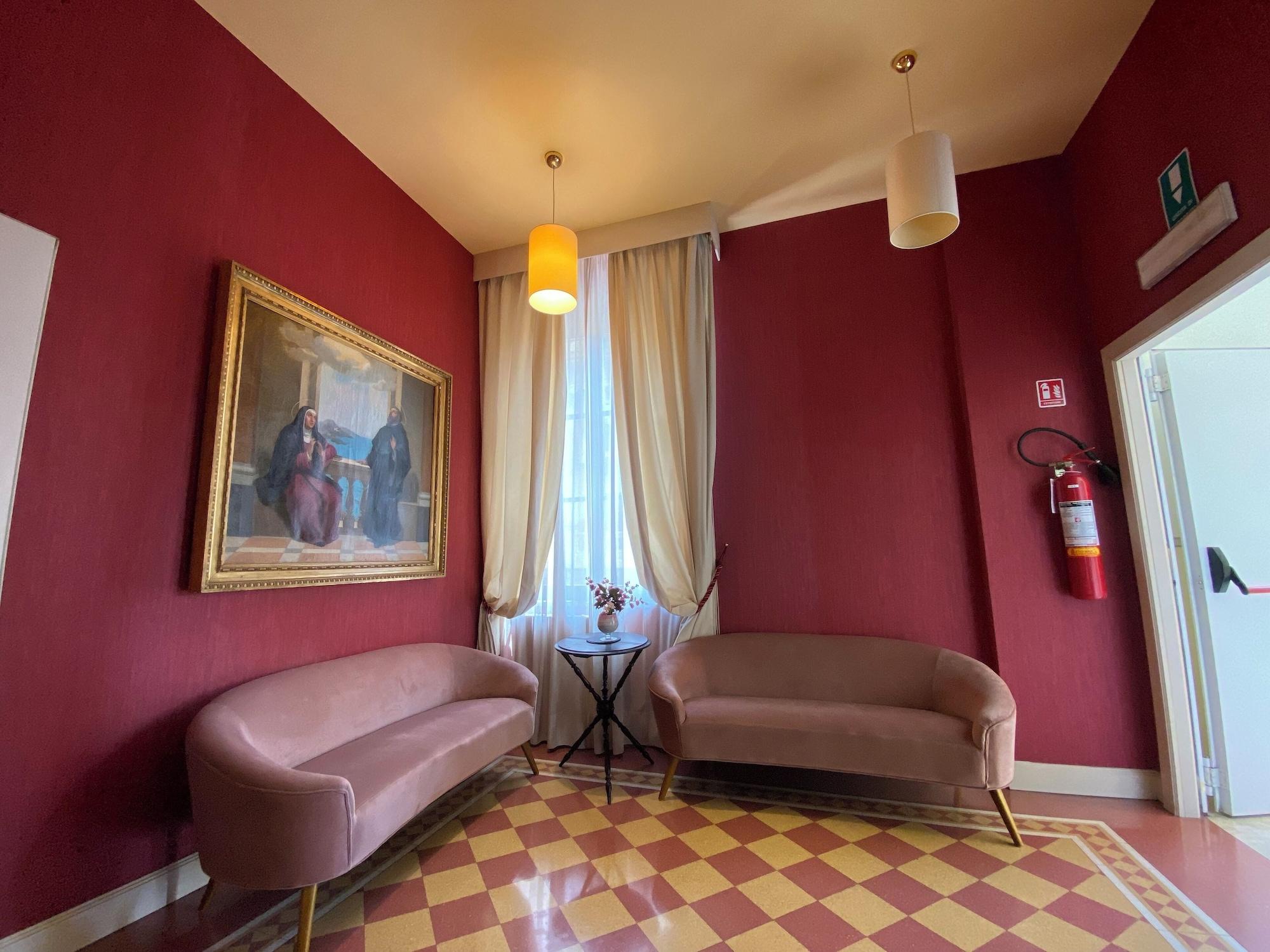 Vista Lobby Basilica Hotel