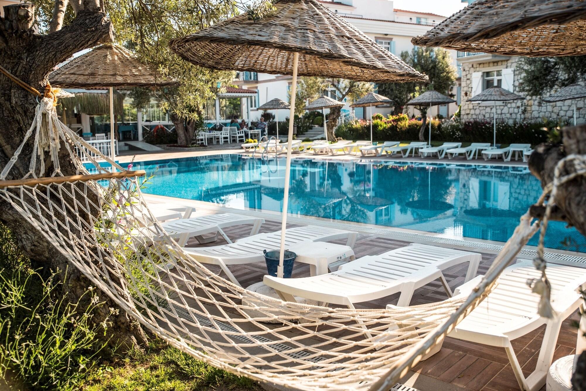 Bar/Salón Zeytin Arasi Apart Otel