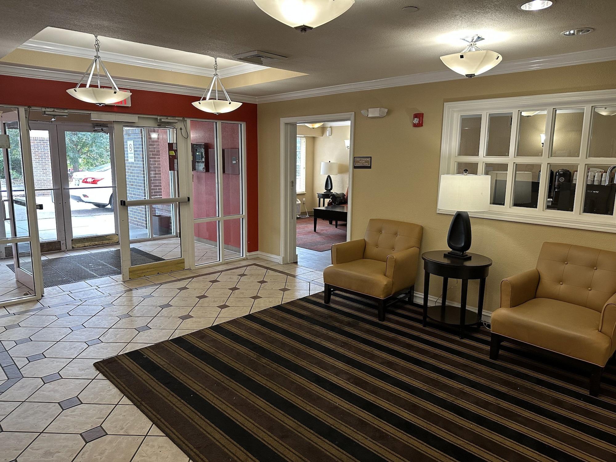 Vista Lobby Red Roof Inn Southfield