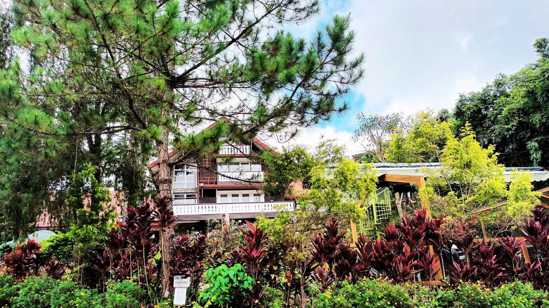 Vista Exterior Log Cabin Hotel-Baguio