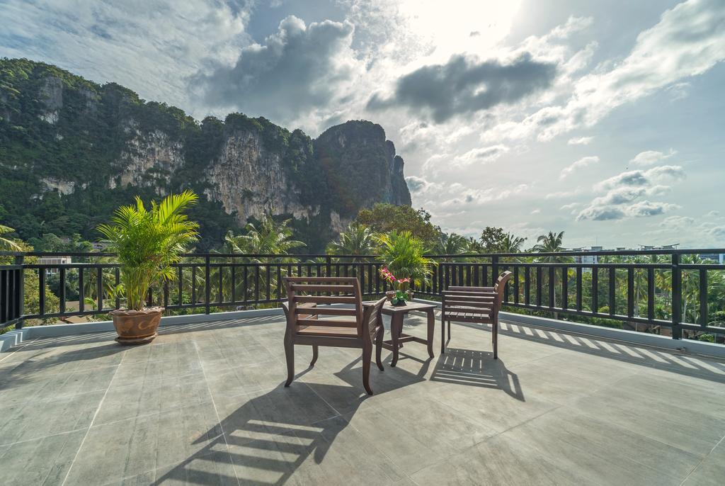 Varios Andaman Breeze Resort