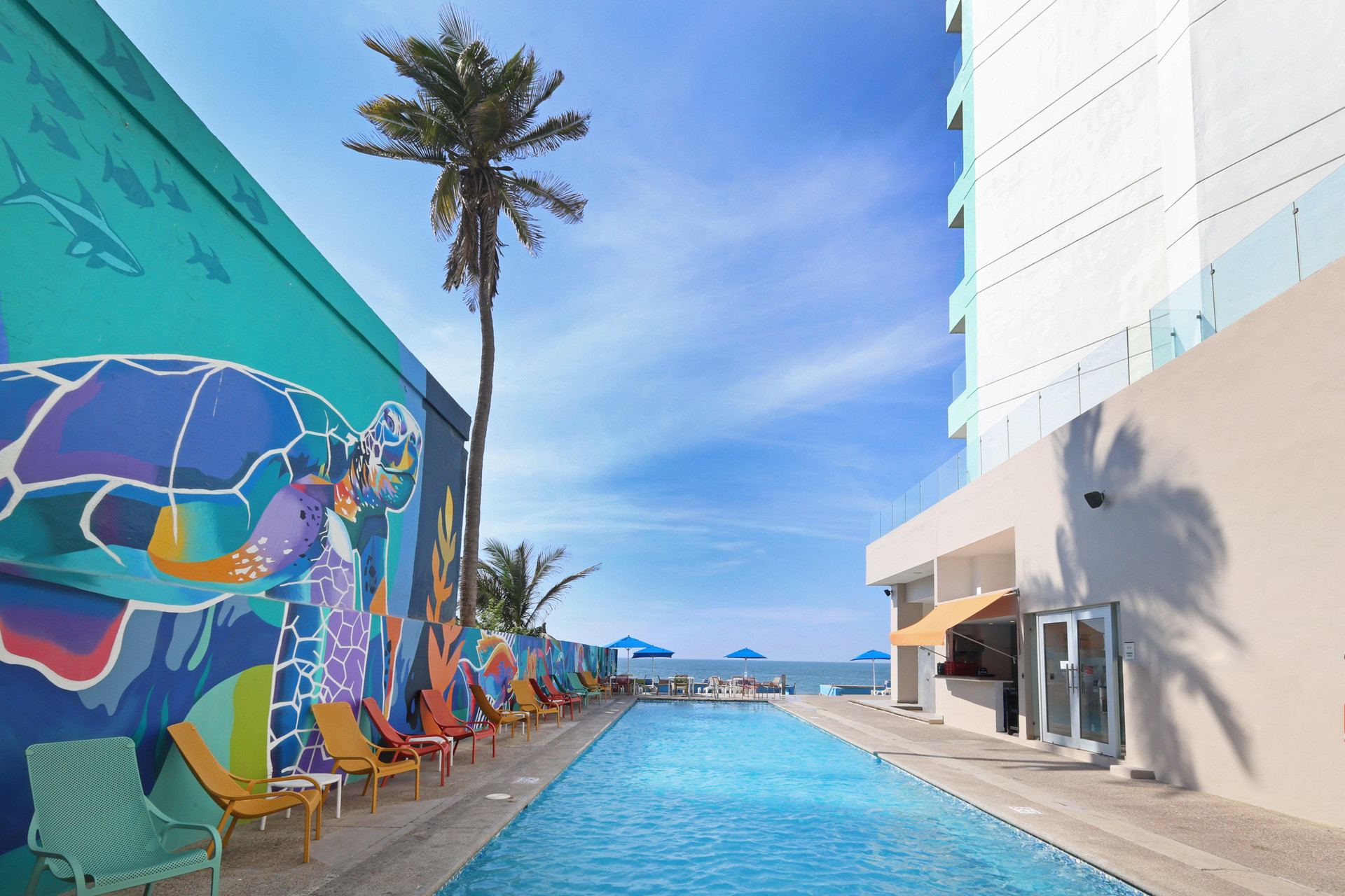 Vista Piscina Garner Hotel Mazatlan Beach by IHG