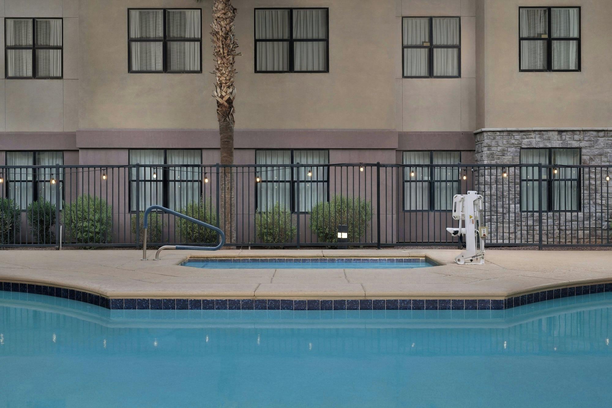 Vista Piscina Residence Inn by Marriott Phoenix North/Happy Valley