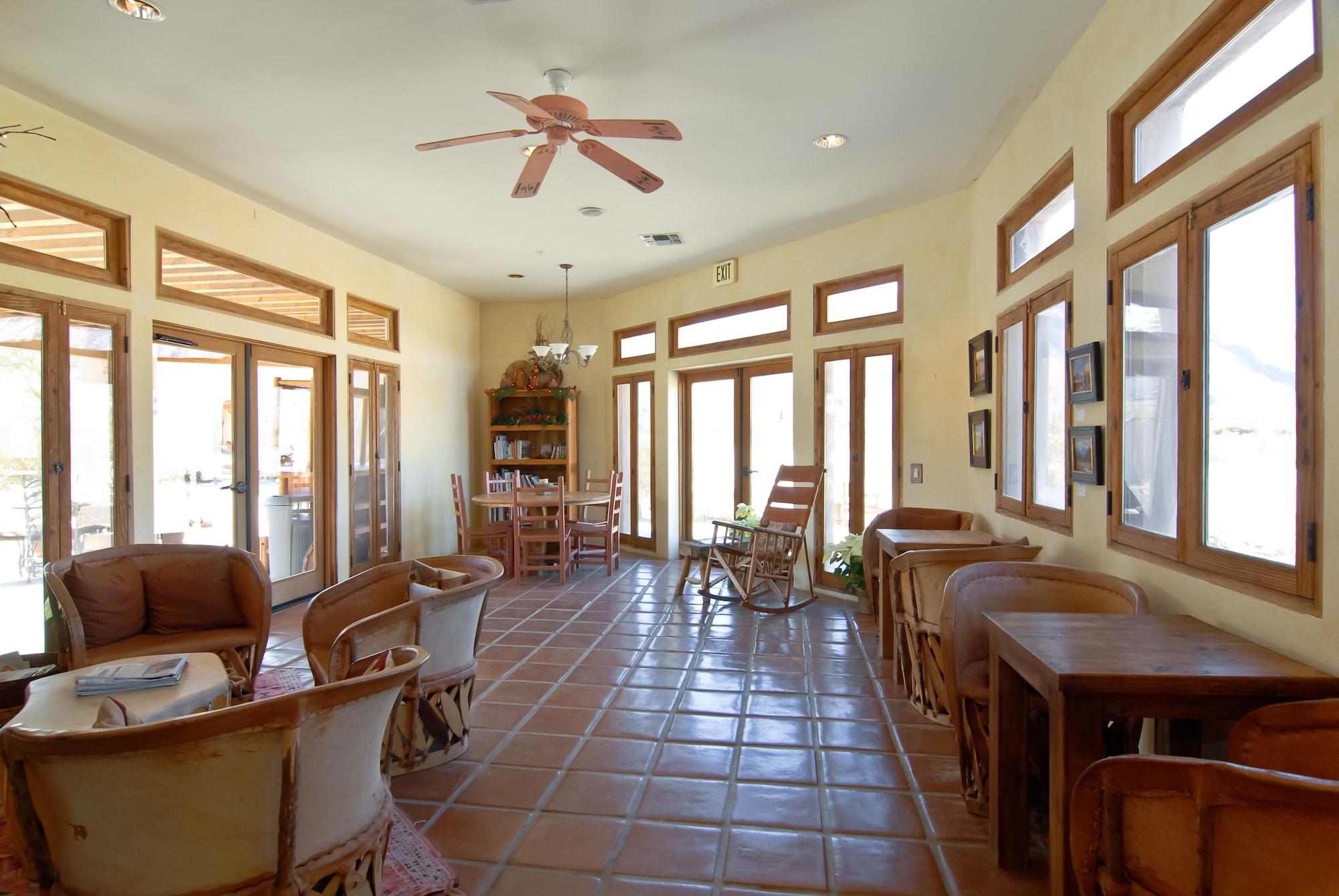 Vista Lobby Borrego Valley Inn