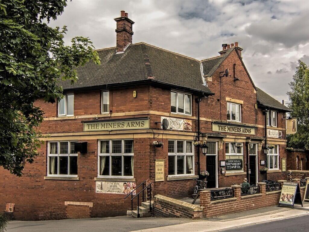 Vista Exterior Miners Arms
