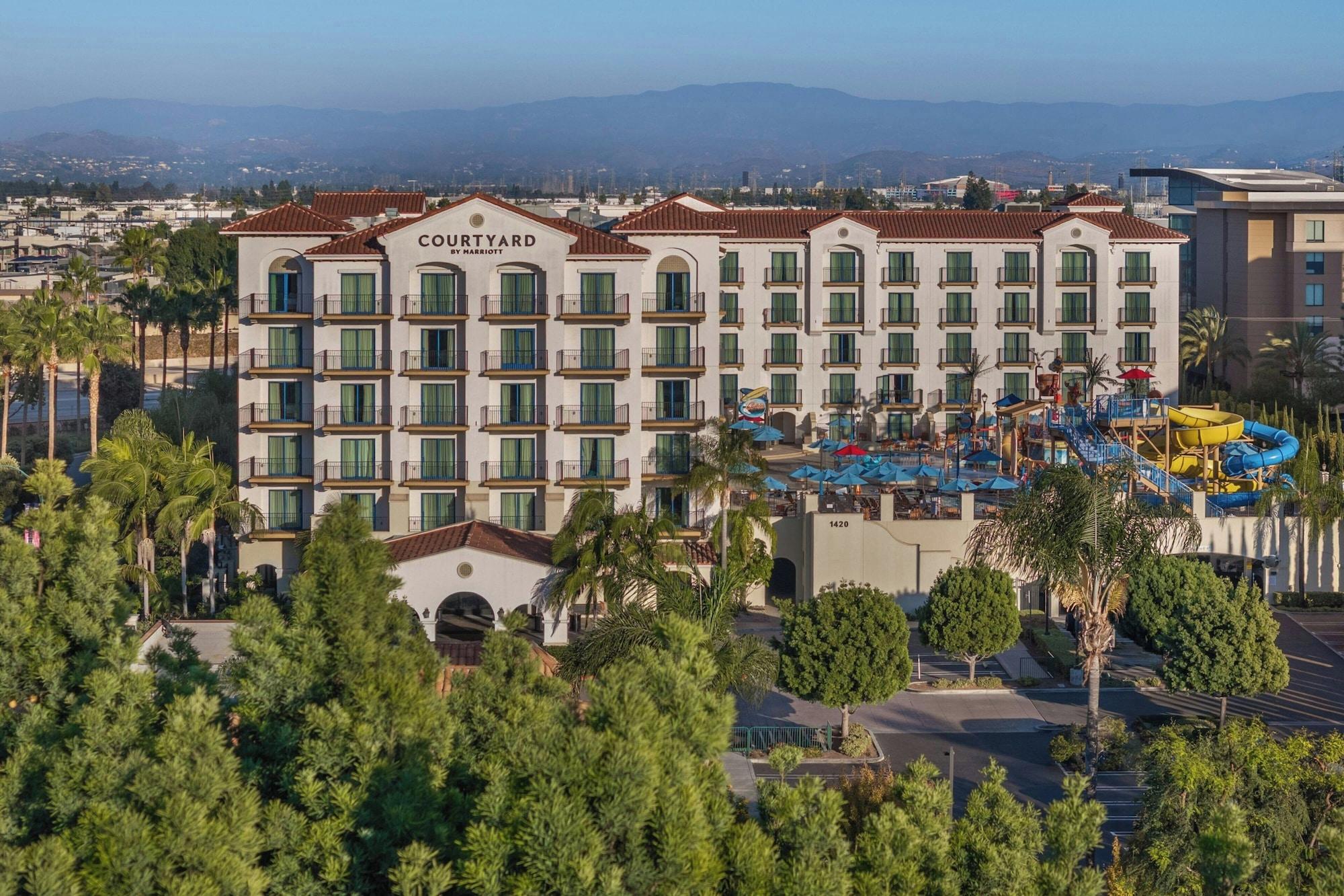 Vista Exterior Courtyard by Marriott Anaheim Theme Park Entrance