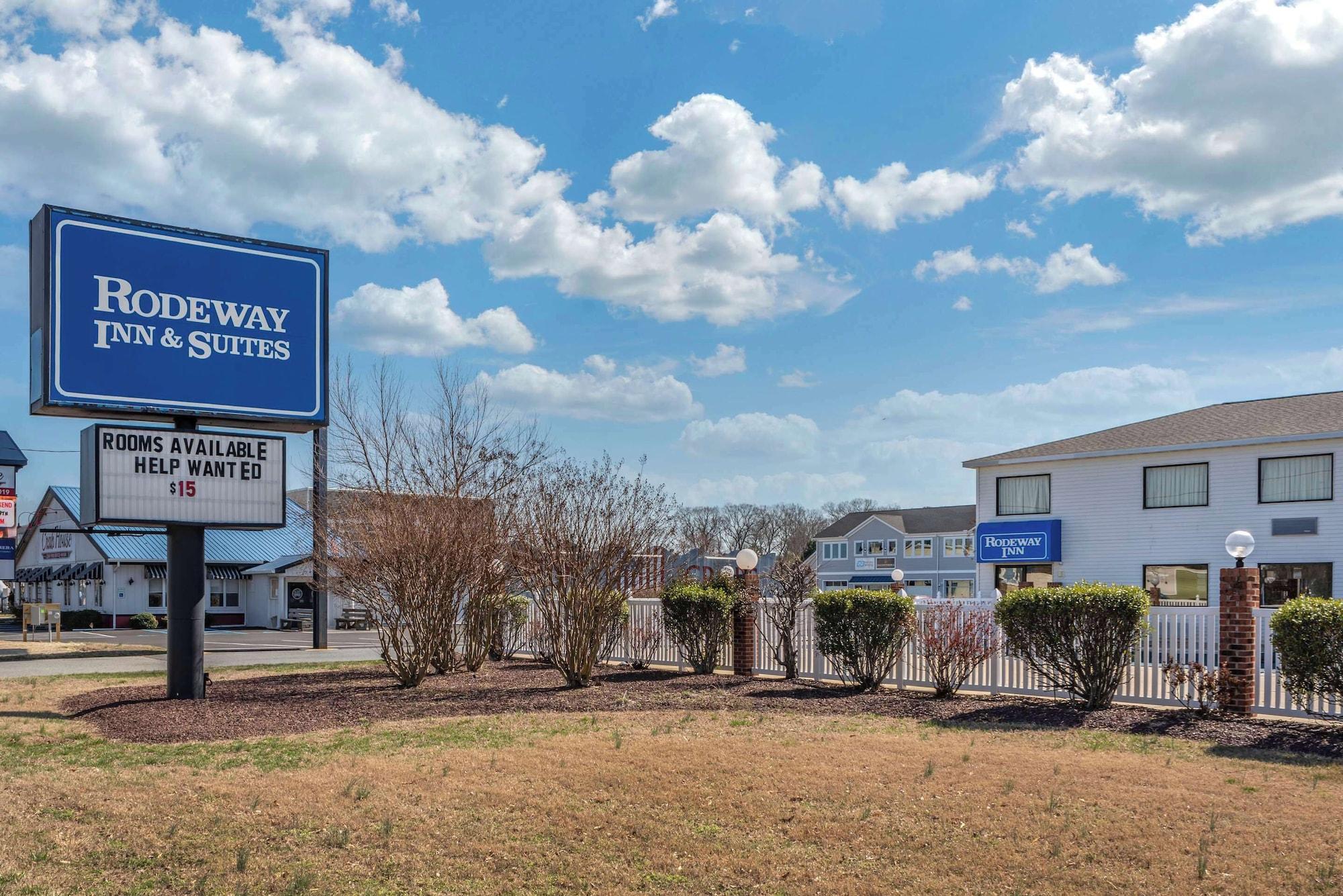 Vista Exterior Rodeway Inn And Suites