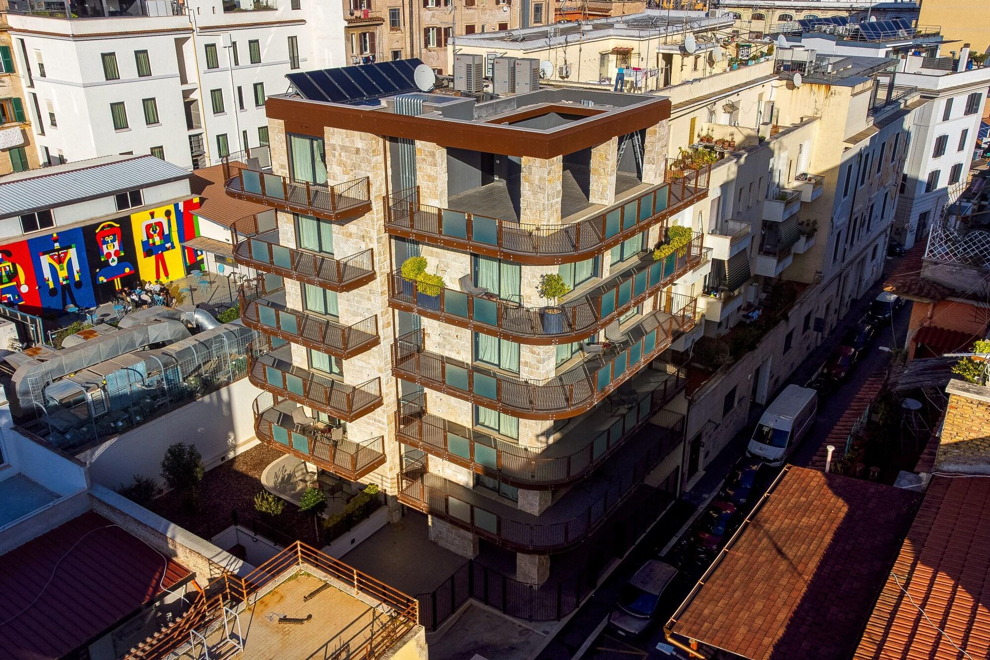 Vista Exterior Gasometer Urban Suites