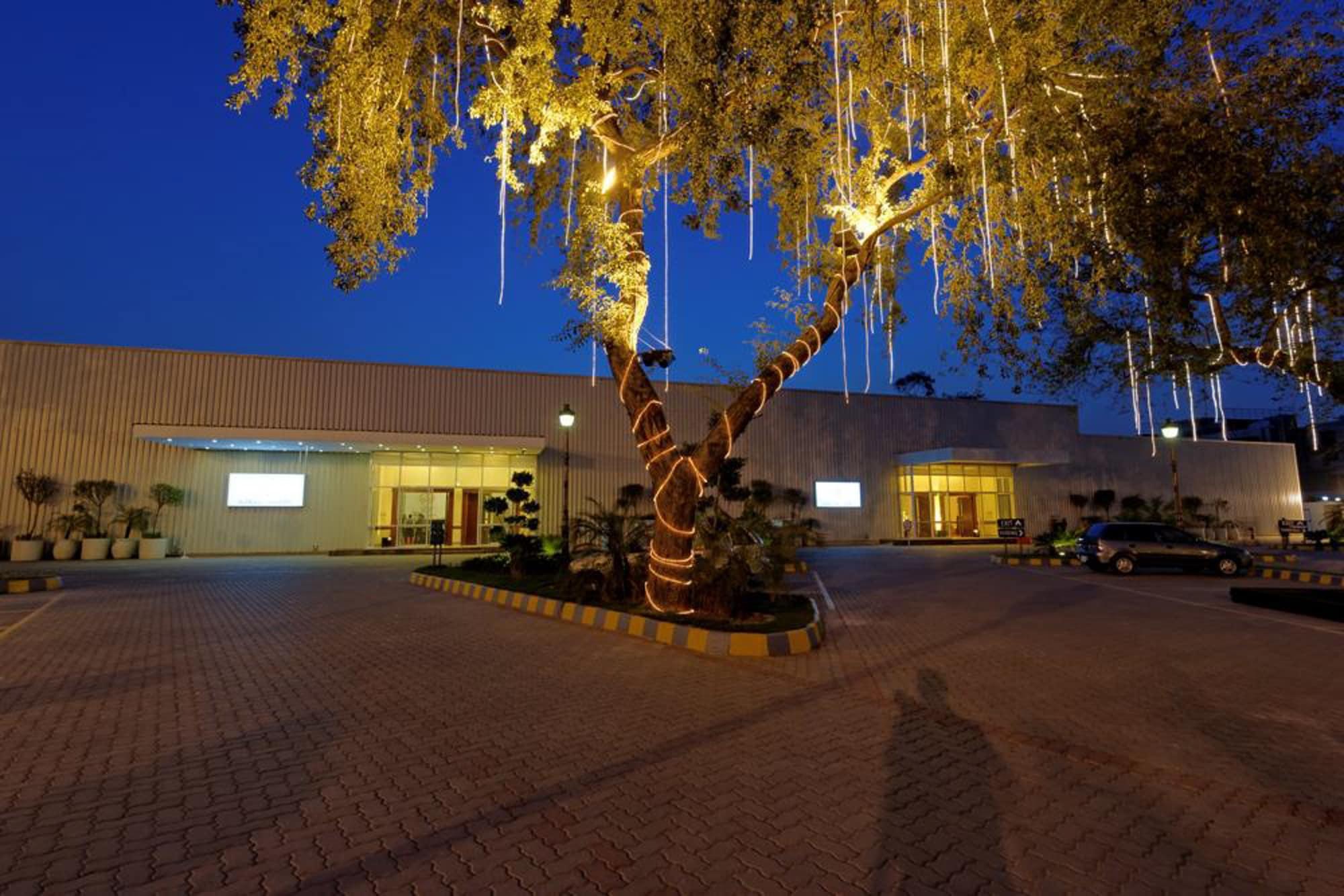 Vista Exterior Faletti's Hotel