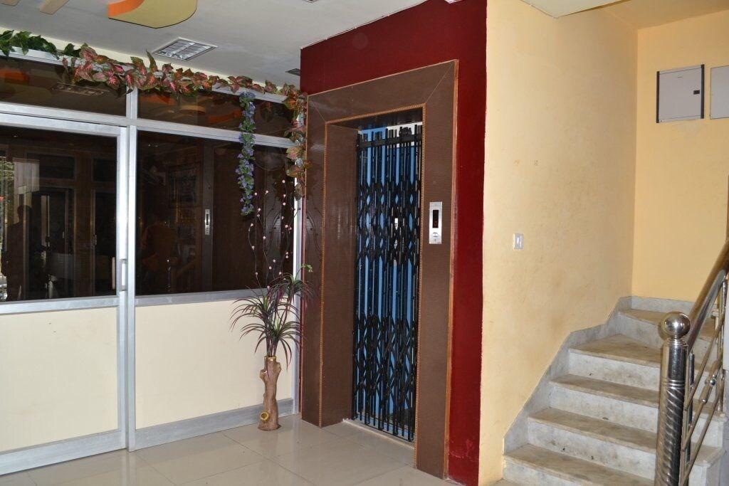 Vista Lobby Hotel Aashiyana & Restaurant