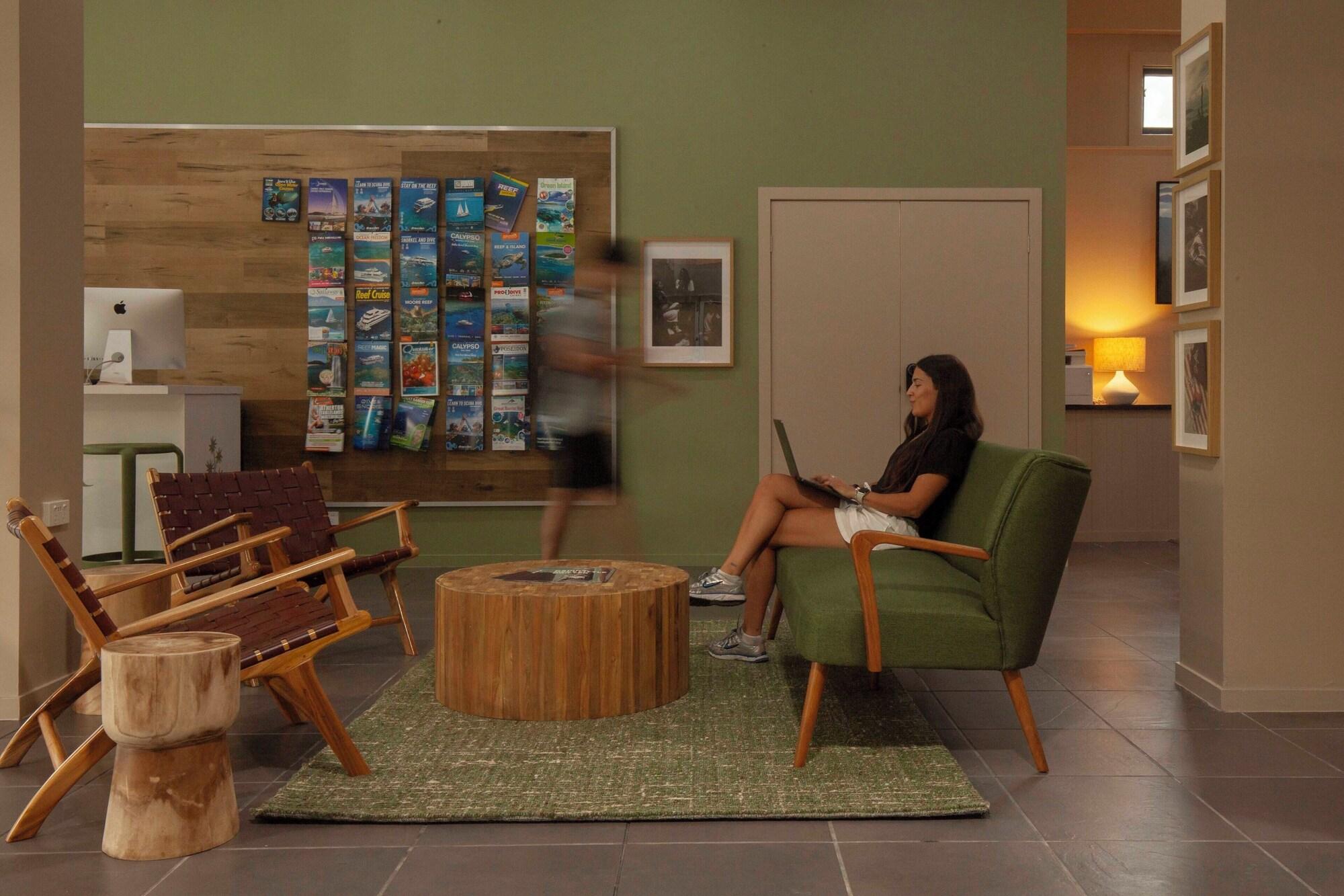 Vista Lobby Little Drifter Cairns