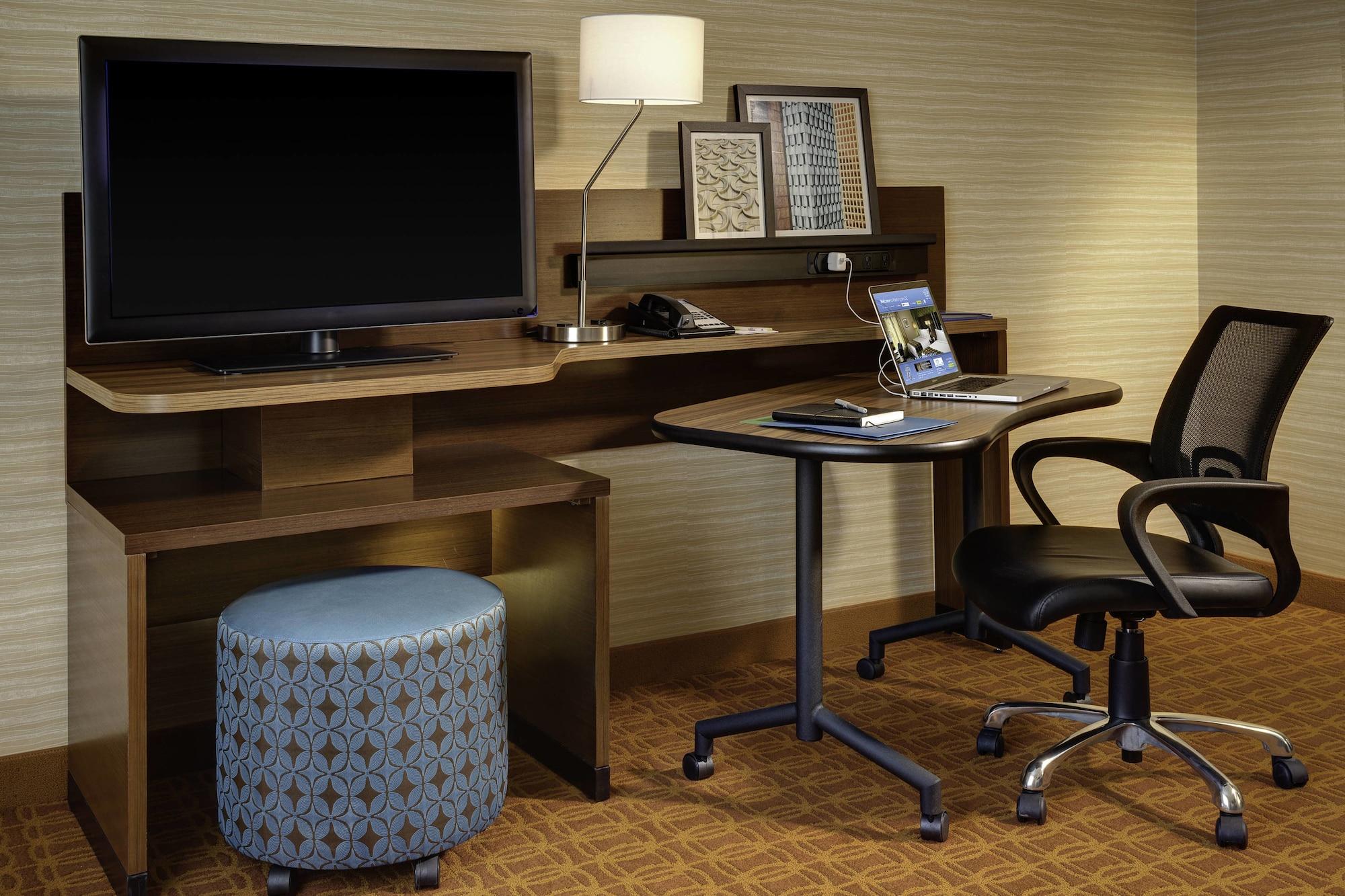 Suite Fairfield Inn and Suites by Marriott Detroit Canton