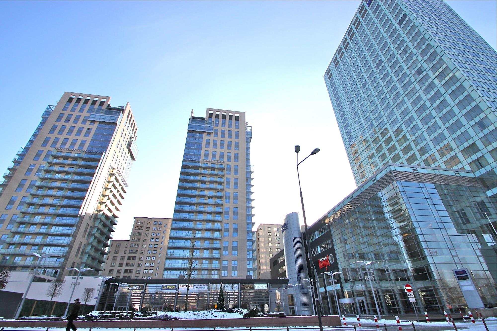 Varios Platinum Towers E-Apartments