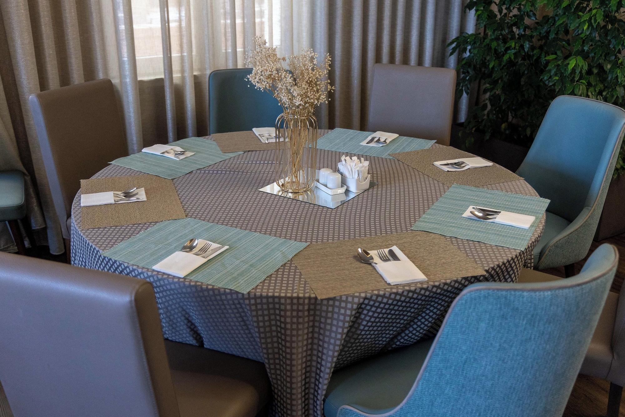 Restaurante THE ONE Grand Hotel da Póvoa 4