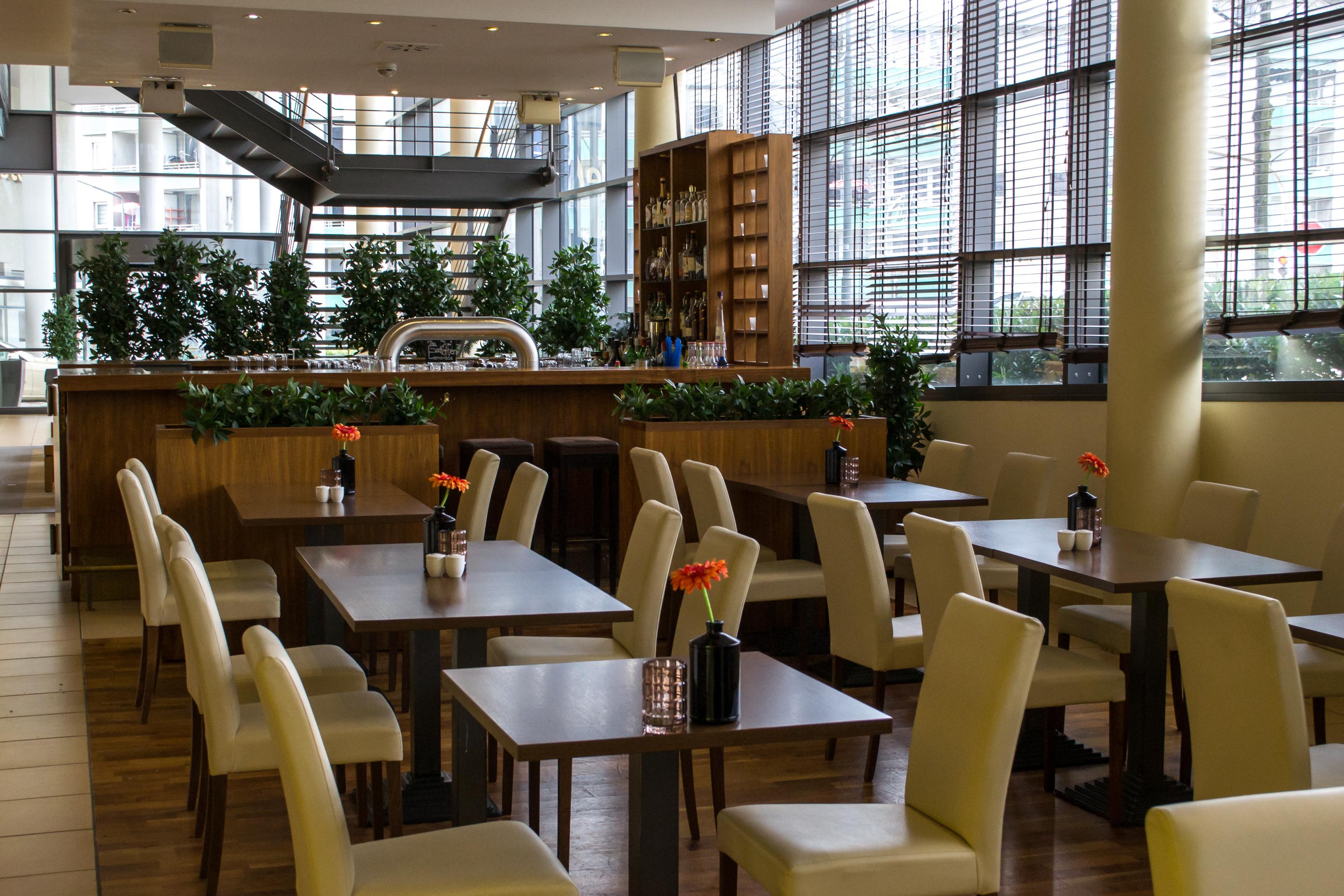 Bar/Salón relexa Hotel Ratingen City
