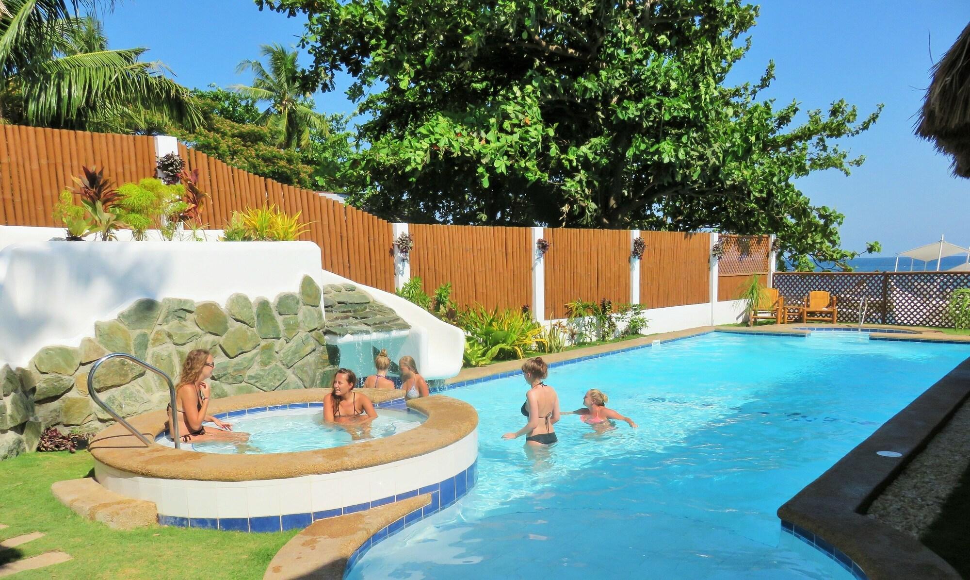 Instalaciones Recreativas Kav's Beach Resort