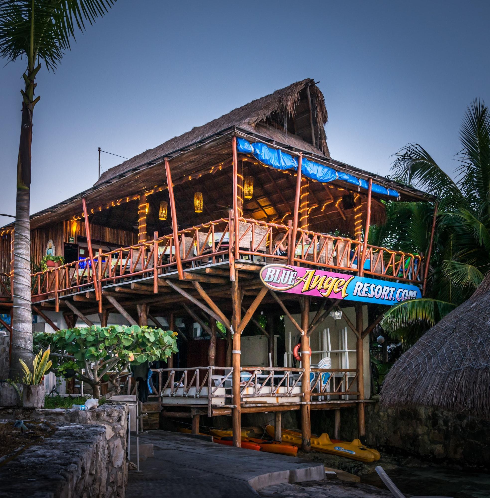 Restaurant Blue Angel Resort