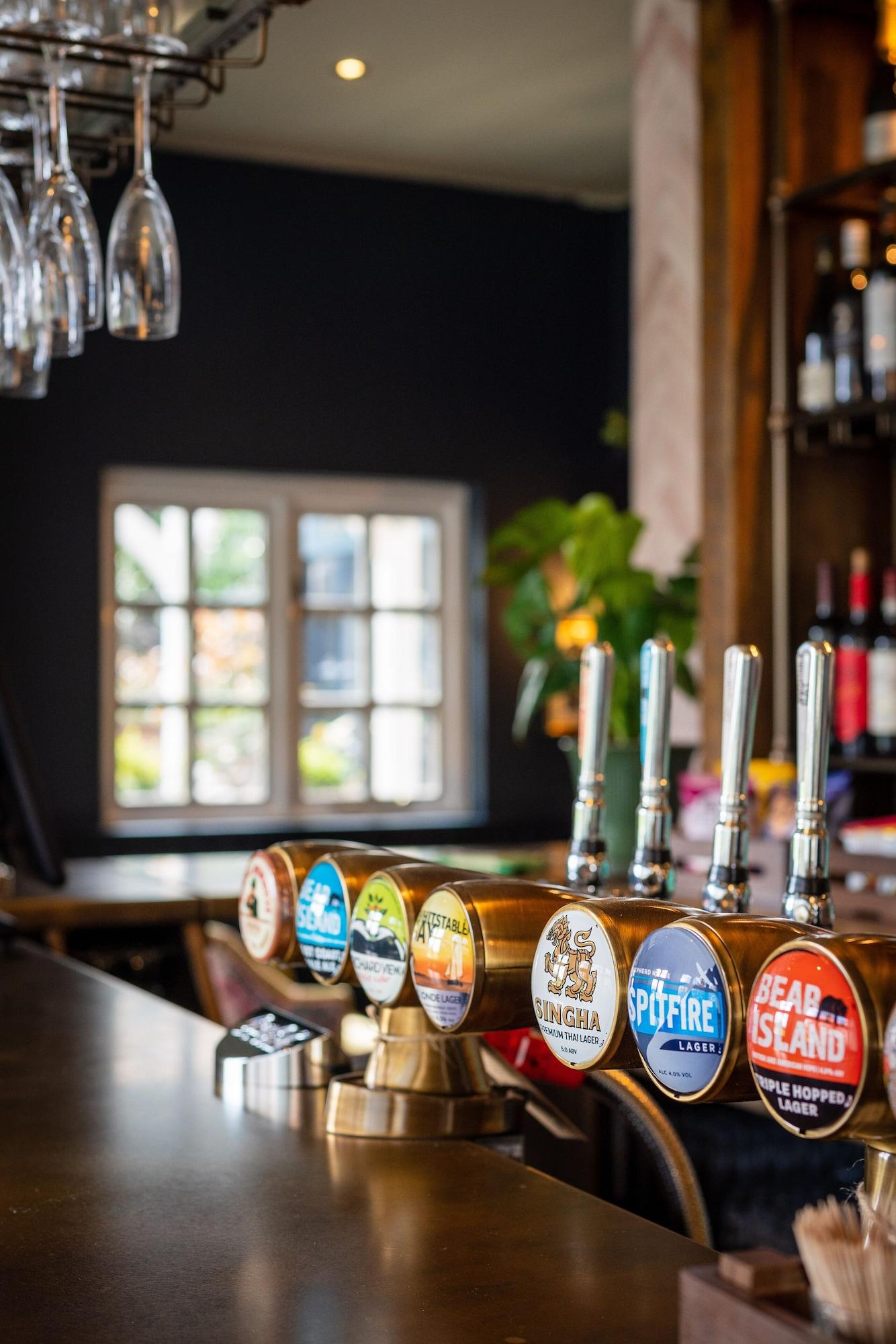 Bar/Salón The Crown Inn