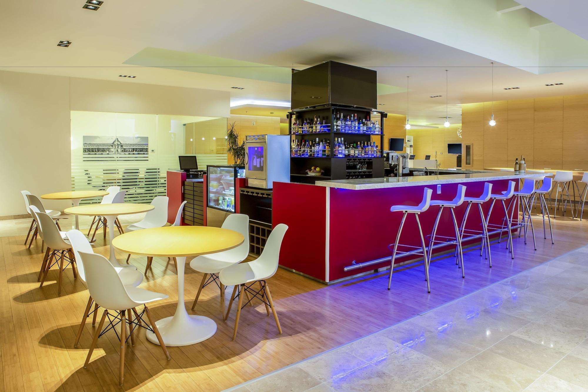 Bar/Salón Fiesta Inn Centro Historico