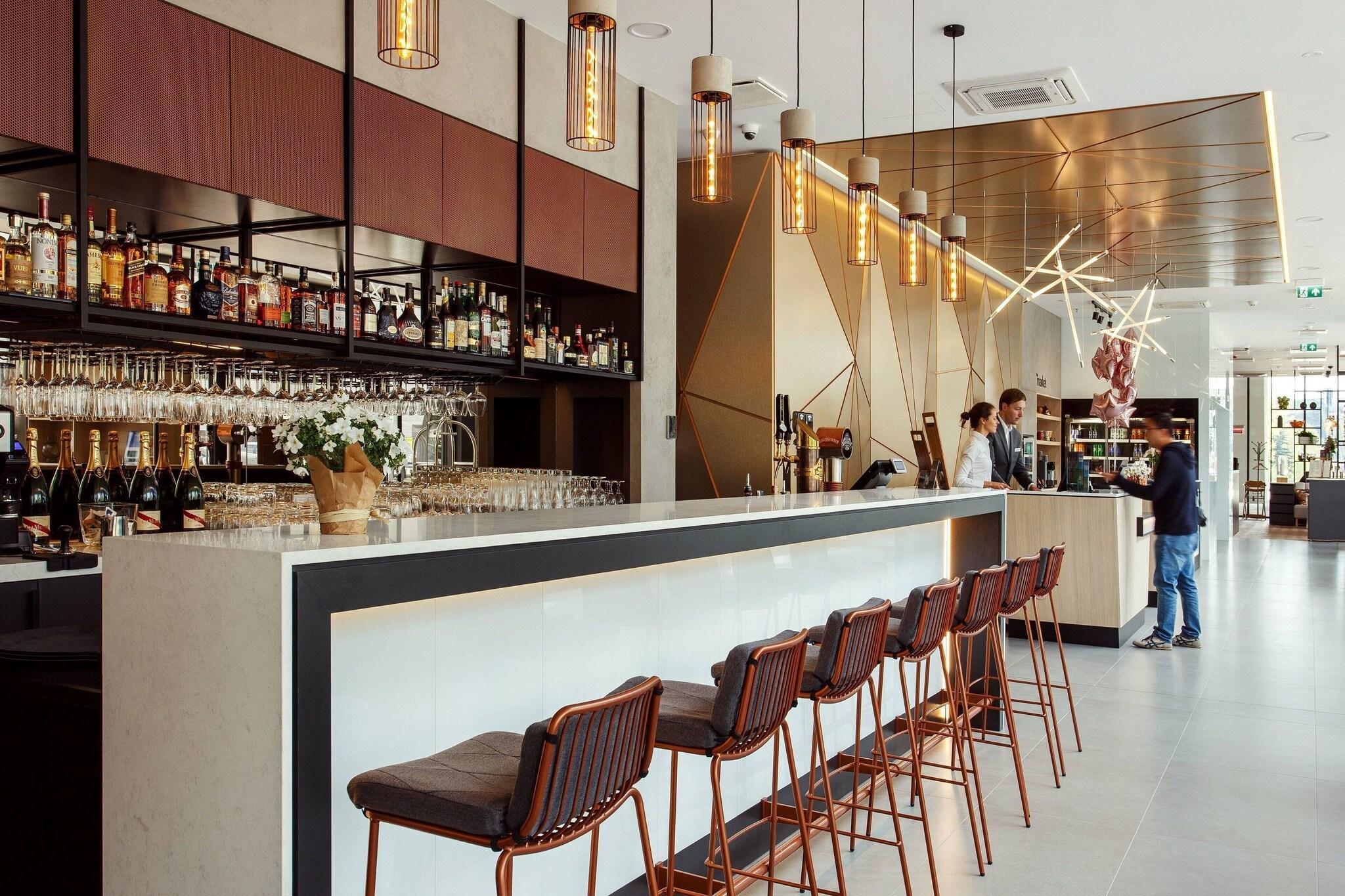 Bar/Salón Courtyard by Marriott Vilnius City Center