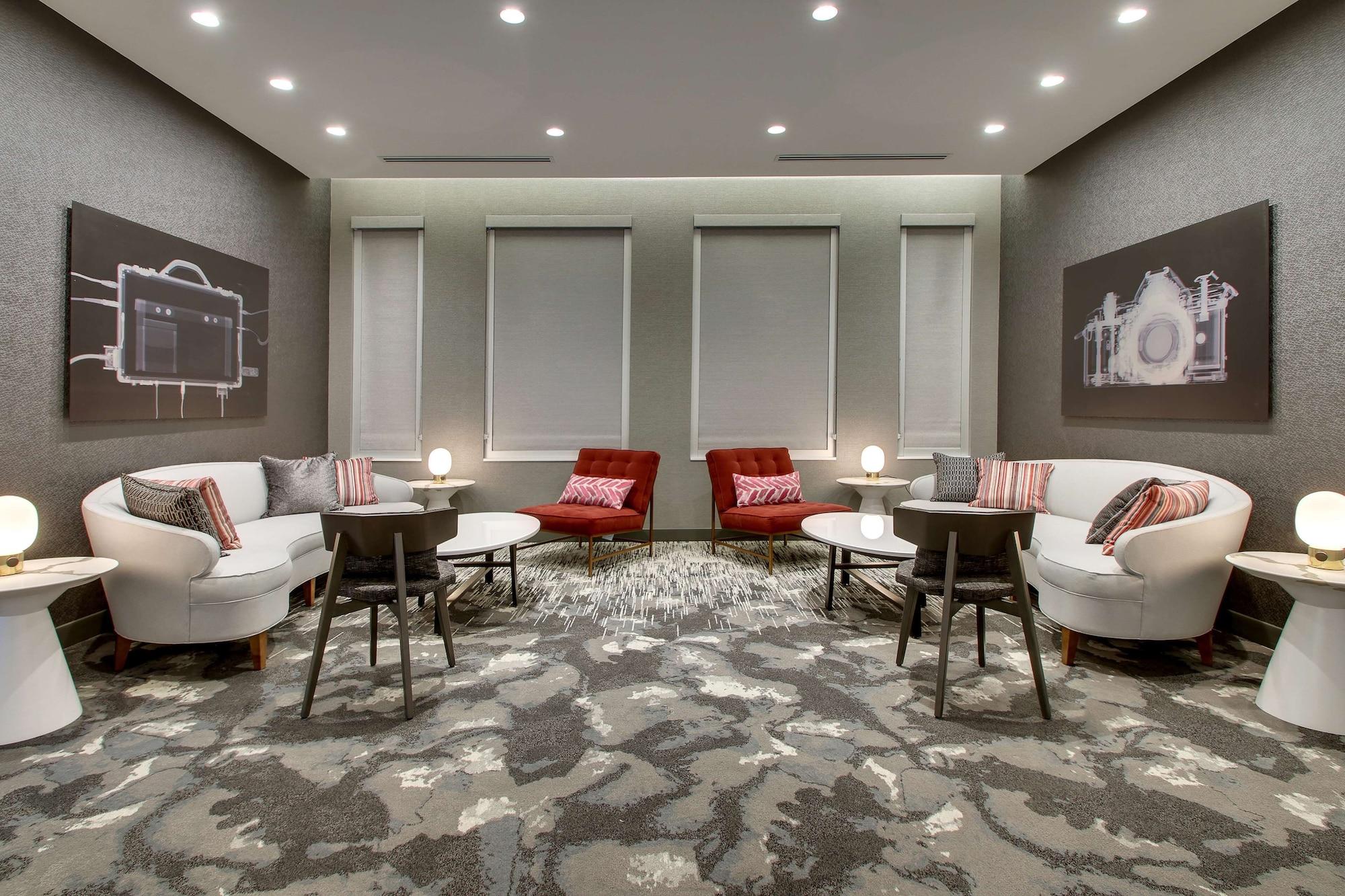 Vista Lobby The Rose Chicago, Tapestry Collection by Hilton