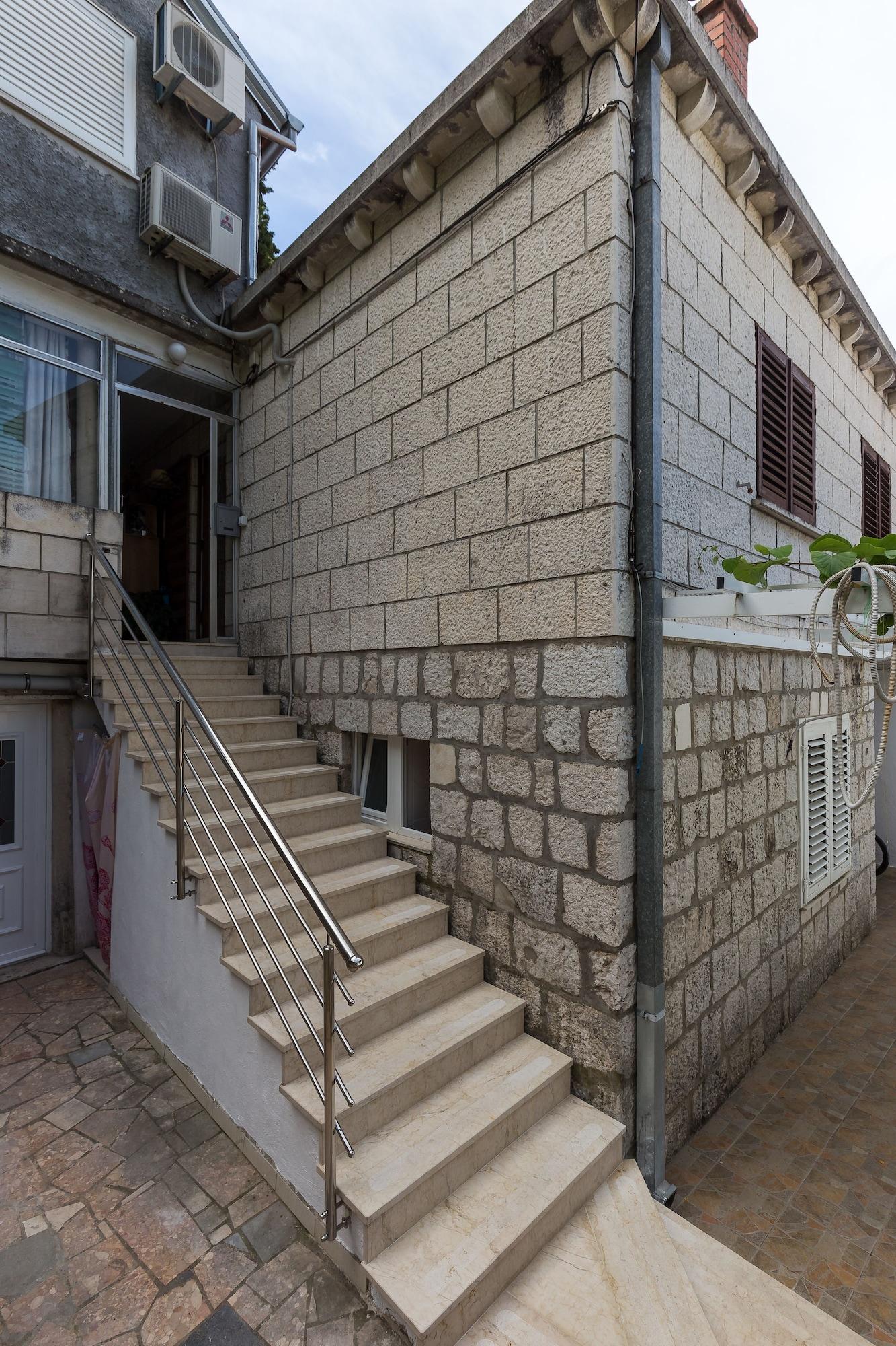 Vista Exterior Guest House Kusalo
