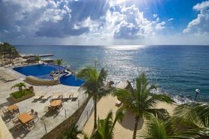 Alquiler Vacacional - 3-Bedroom Oceanfront Condo w/Breathtaking Views! Your Dream Getaway in Cozumel