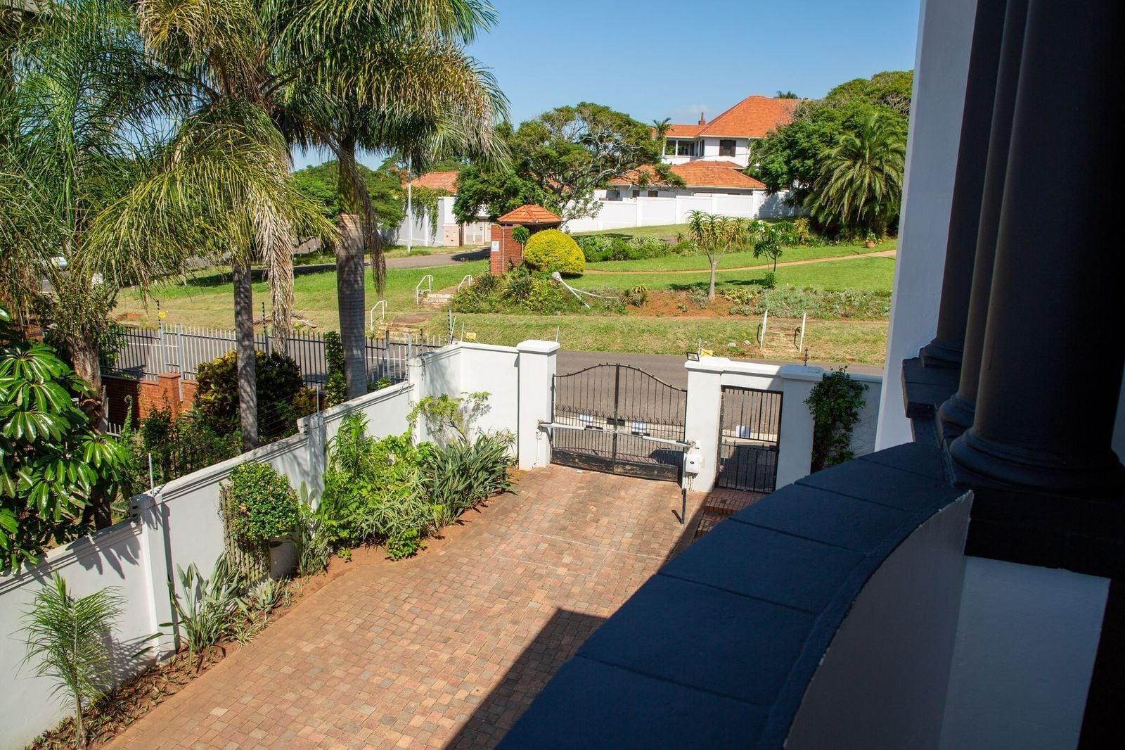 Vista Exterior The Saint James on Venice Luxury Guest House