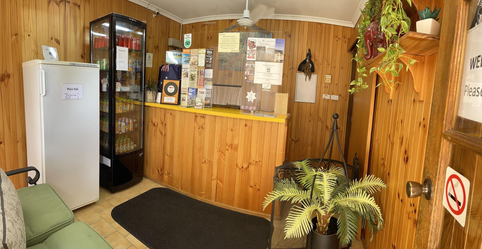 Vista Lobby Country Roads Motor Inn Narrandera