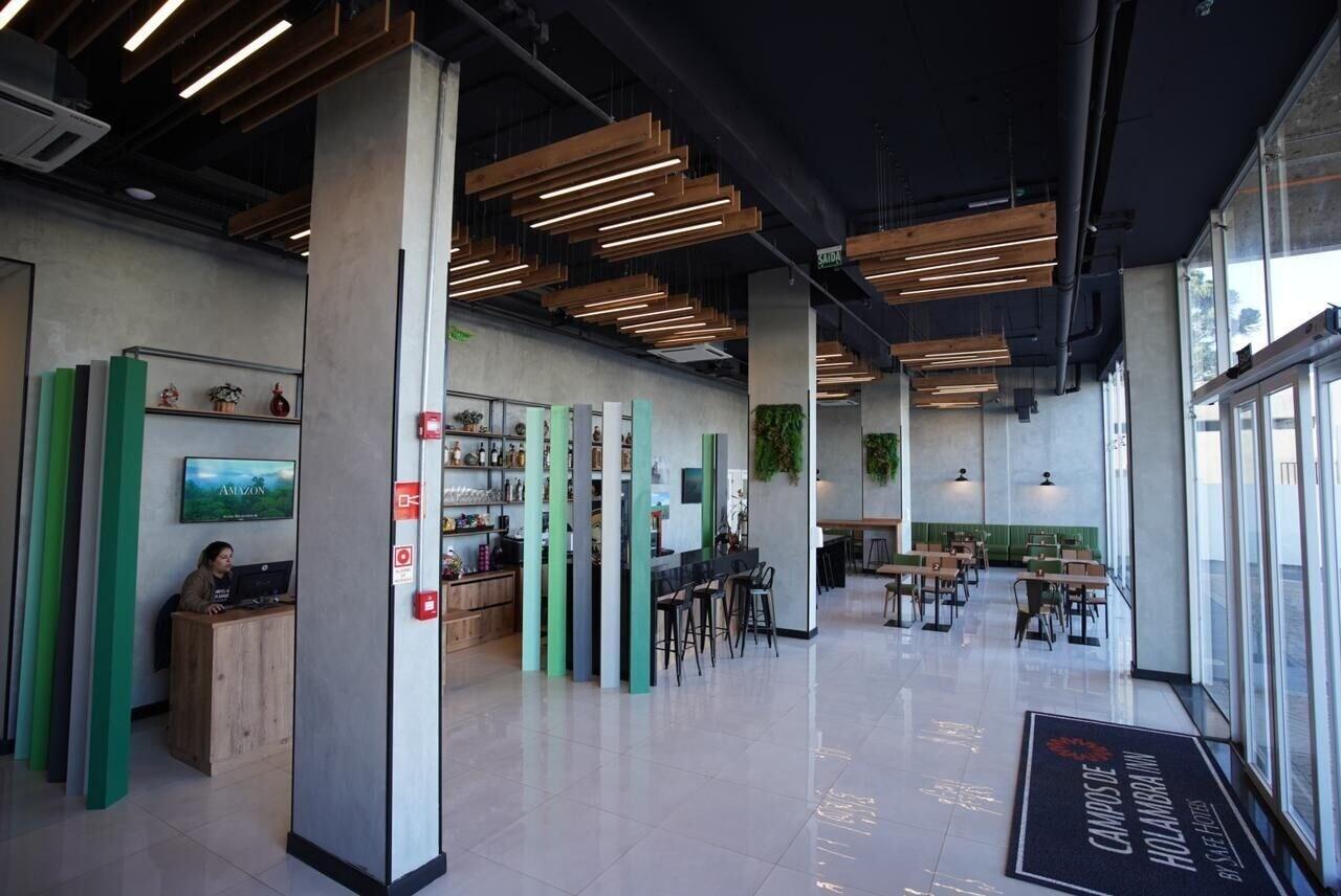 Vista Lobby CAMPOS DE HOLAMBRA INN