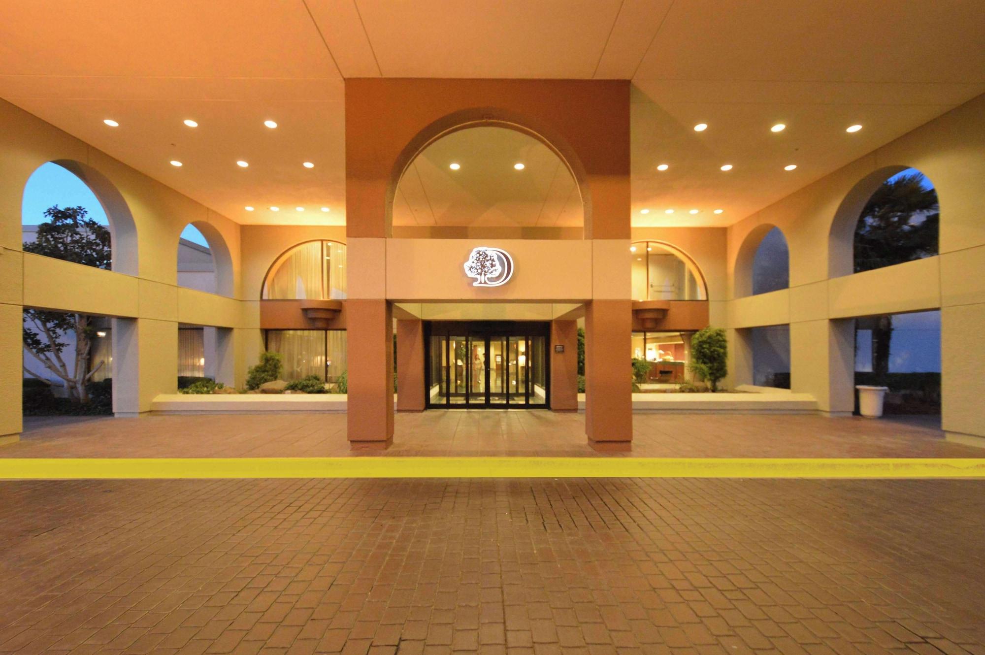 Varios Doubletree by Hilton Newark - Fremont