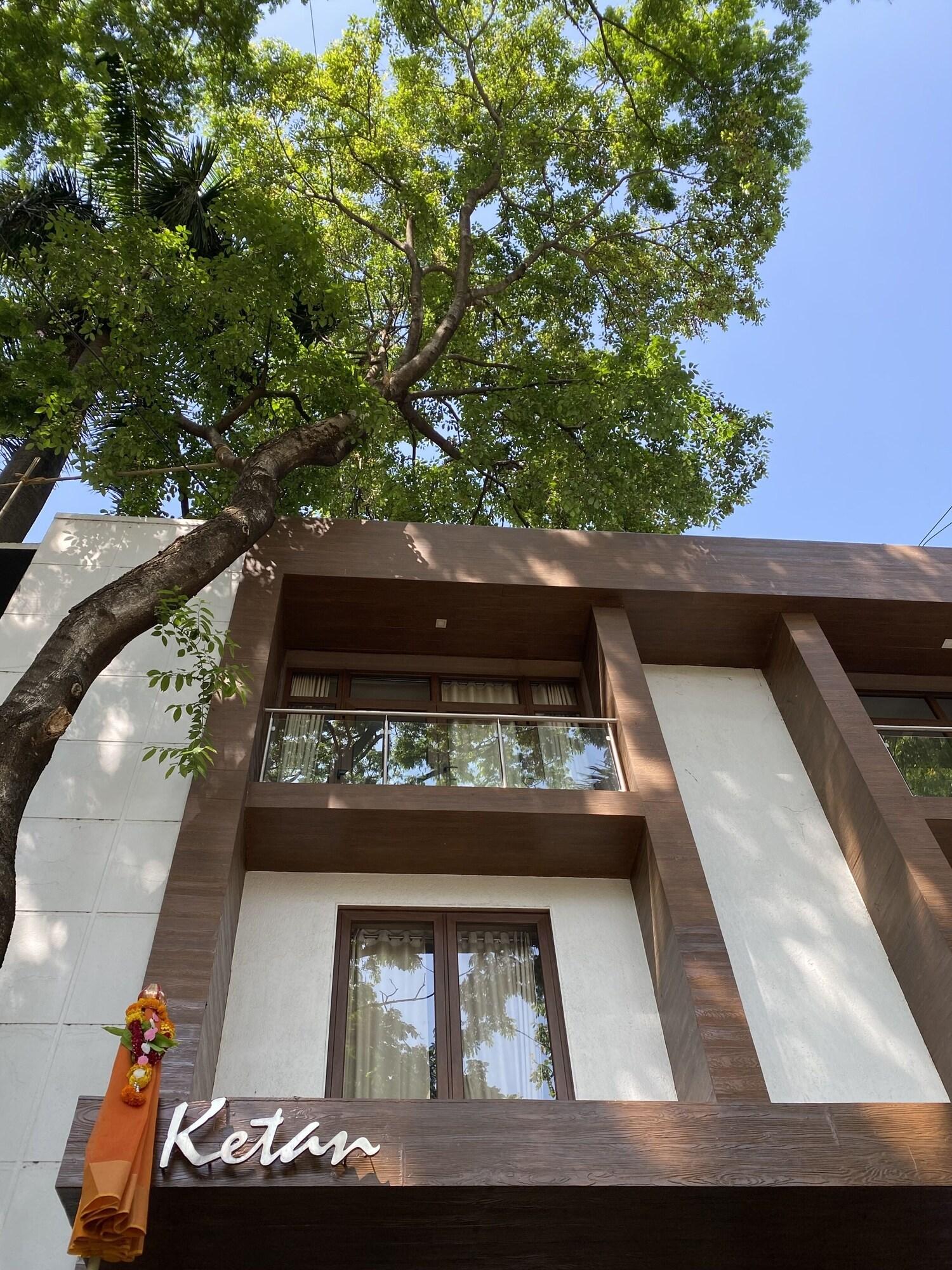 Vista Exterior Hotel Ketan