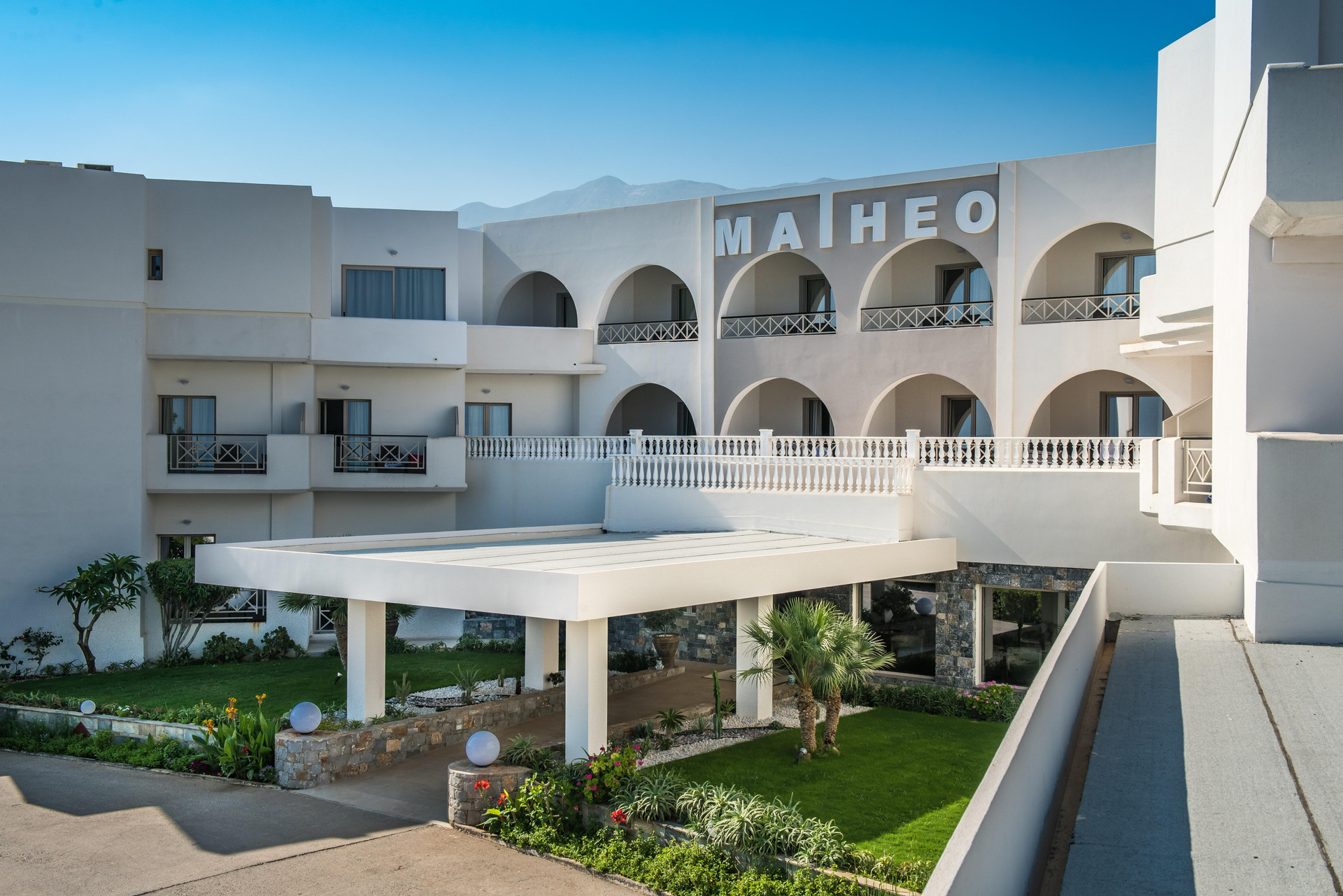 Vista Exterior Hotel Matheo Villas & Suites