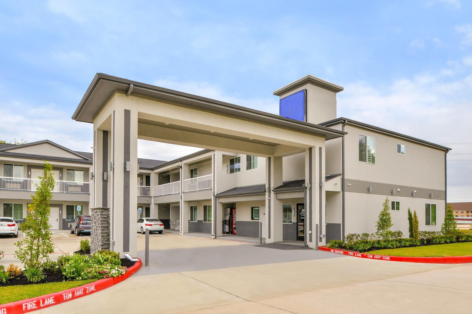 Vista Exterior Palace Inn Blue Tomball Parkway