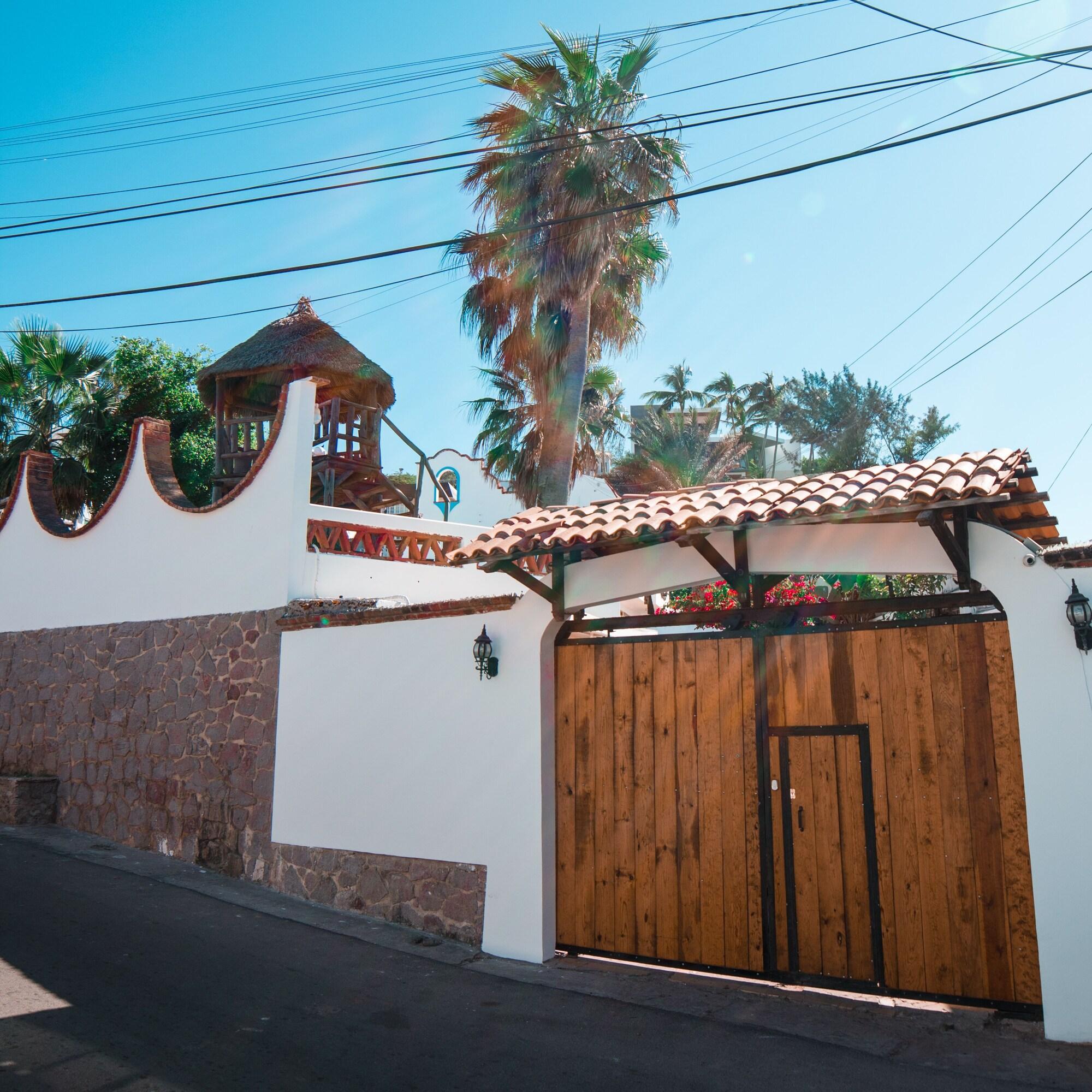 Vista Exterior Hill House Mazatlan