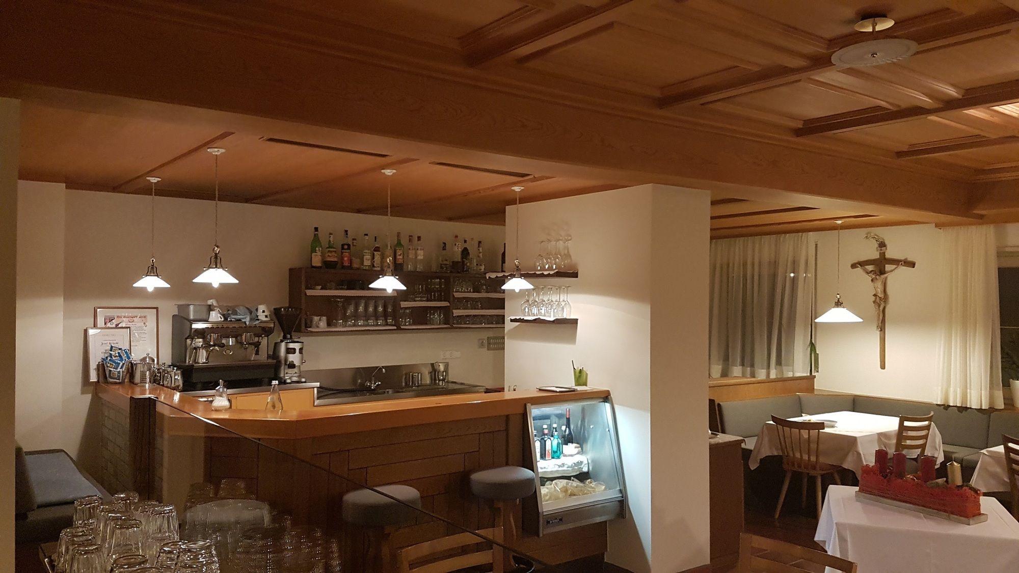Bar/Salón Pension Hilpold