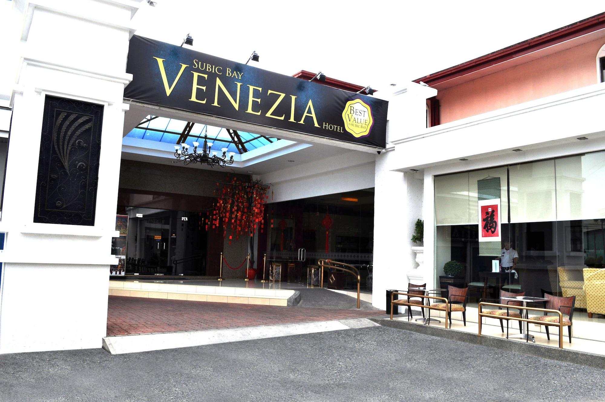 Vista Exterior Subic Bay Venezia Hotel
