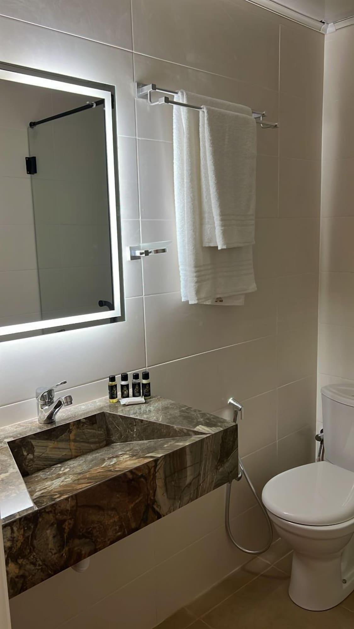 Equipamiento de Habitación HOTEL MEDINA